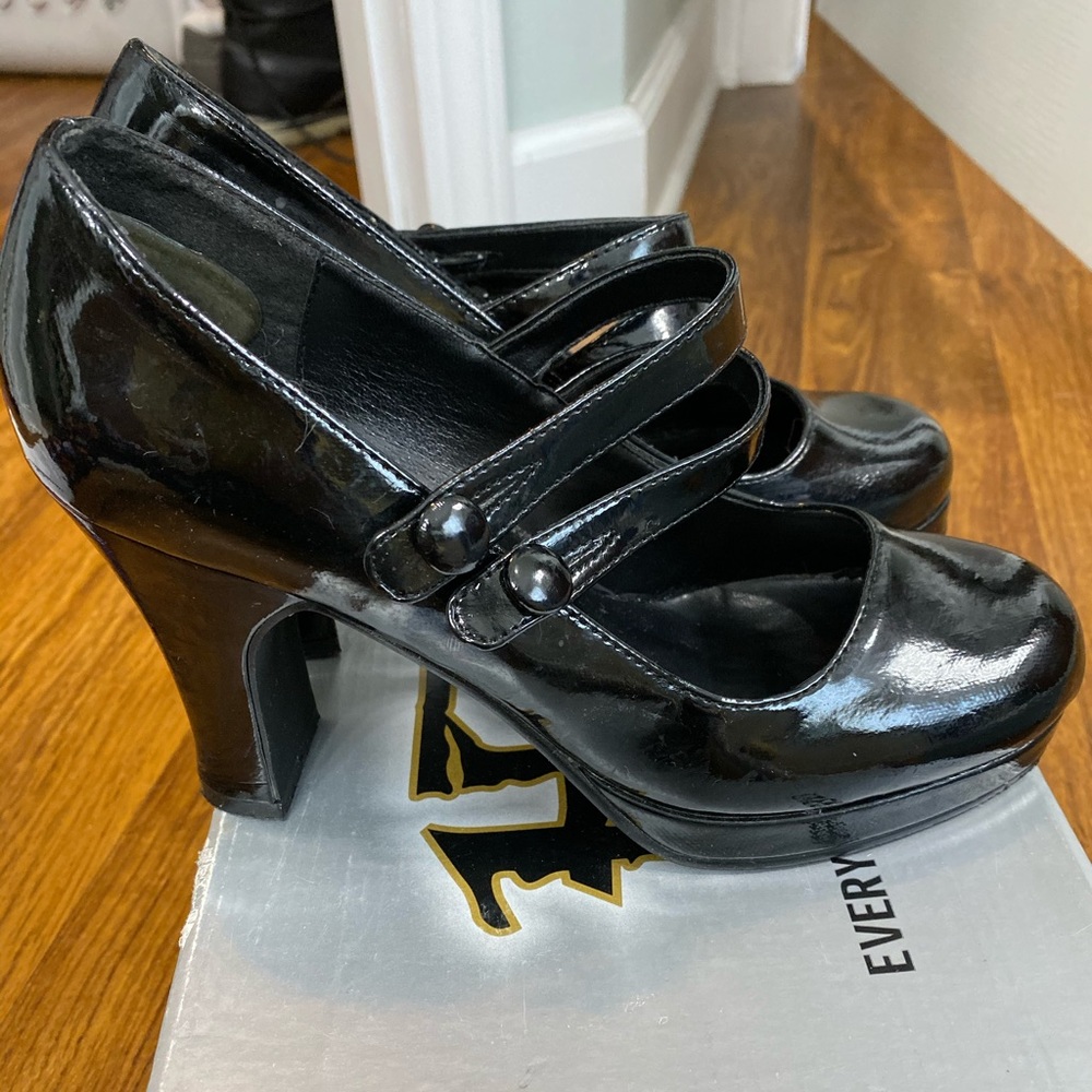 Mary Jane heels